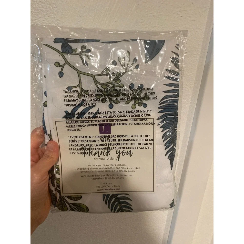 Lush Decor Devonia Allover Window Valance light filtering curtain White/Green‎